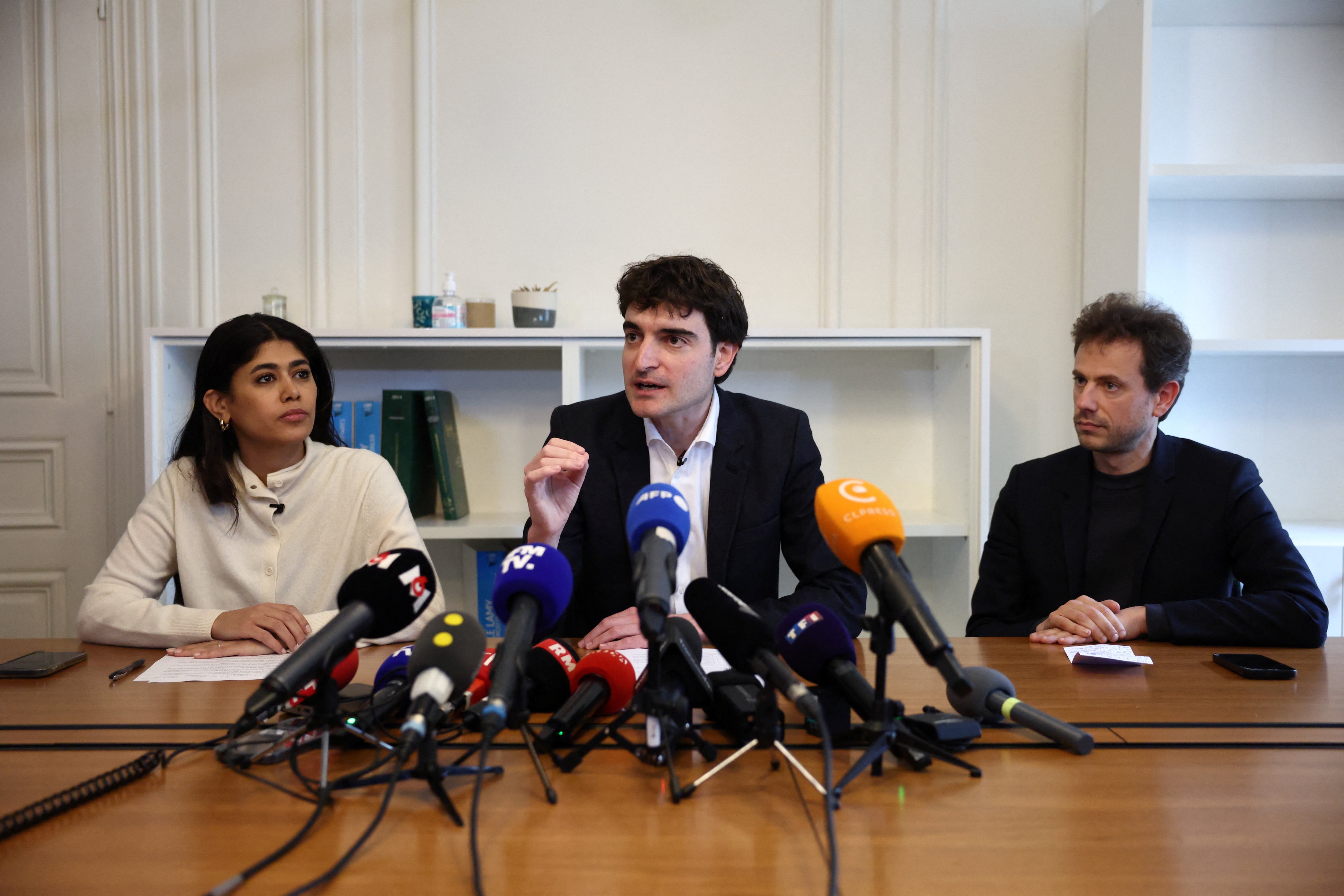 La garde à vue de Rima Hassan jeudi était "parfaitement illégale", estime son avocat