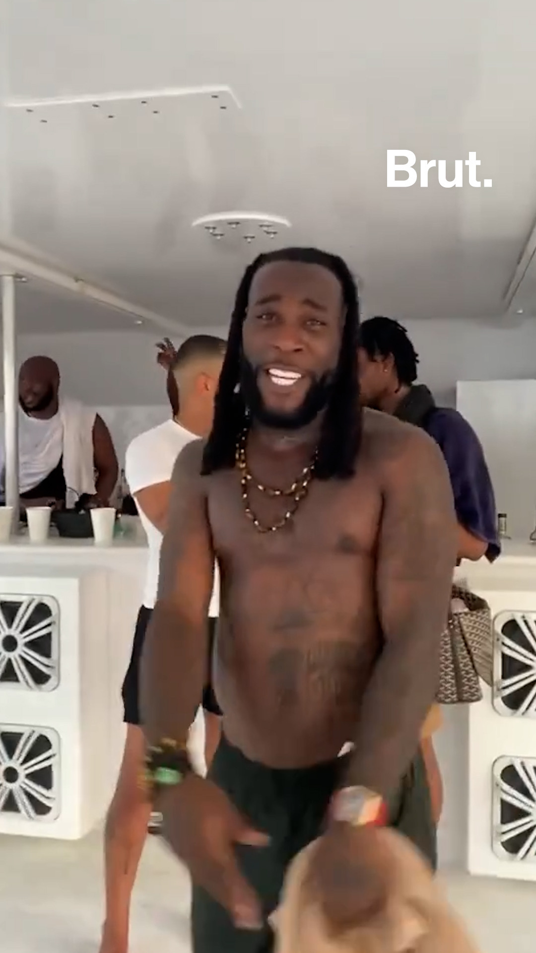 Nigéria : Burna Boy boycotté par l’Association des DJ.