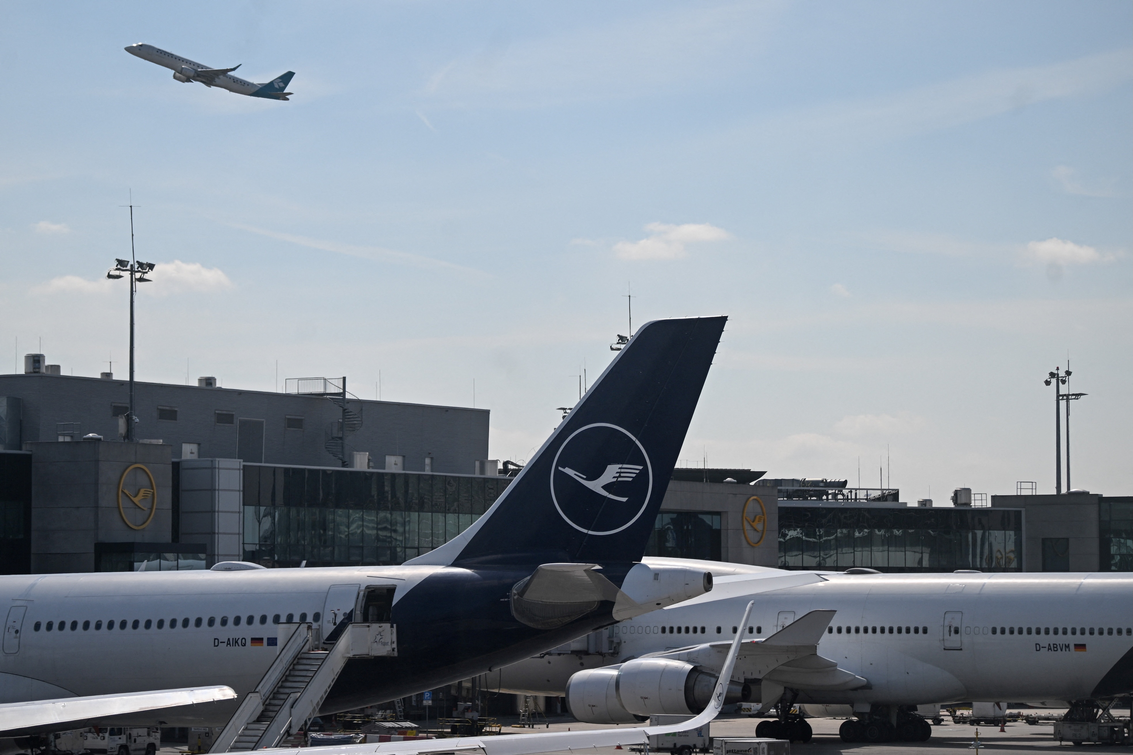 Lufthansa ferme sa filiale CityLine à cause du coût du kérosène et des conflits sociaux