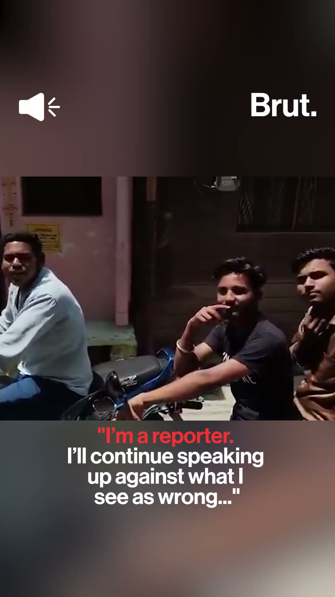 Journalist threatened at his doorstep for exposing corruption