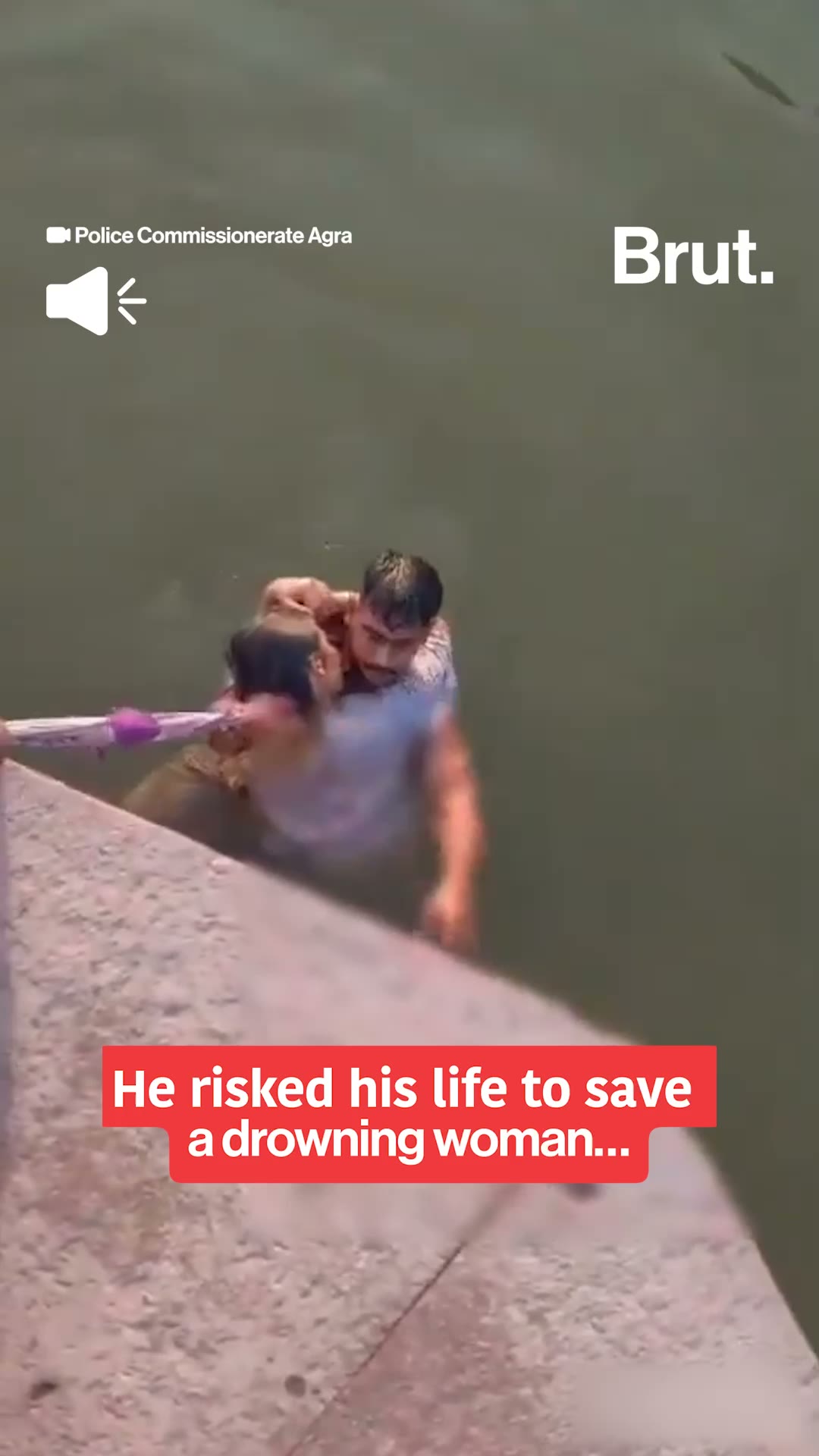 Cop risks his life to save woman from drowning in Agra
