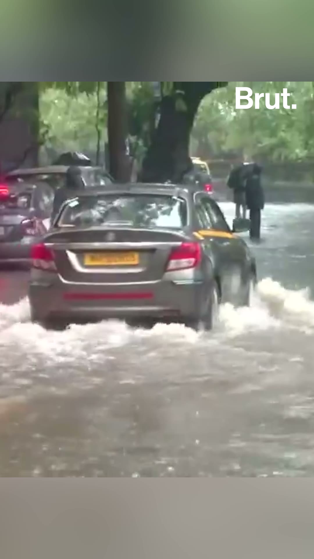 mumbai-monsoon-brings-the-city-to-a-halt-again