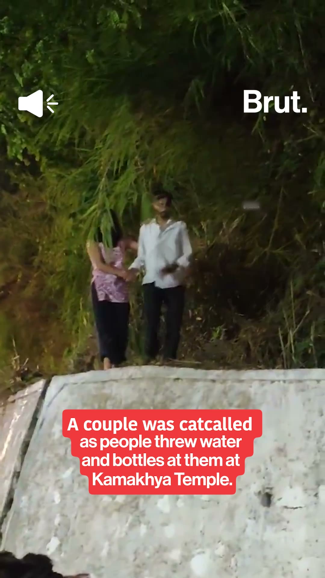 kamakhya-temple-couple-heckled
