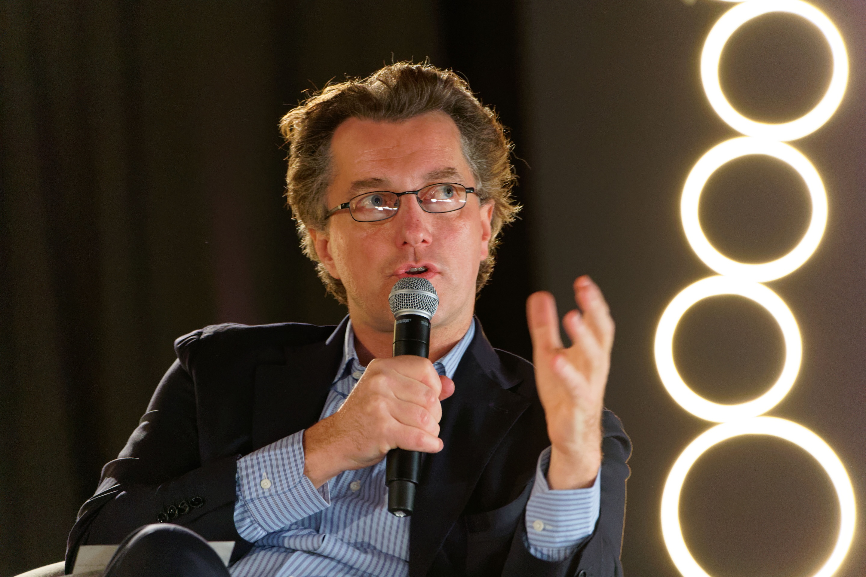 Violences sexuelles: l'ex-patron du CNC Dominique Boutonnat relaxé en appel