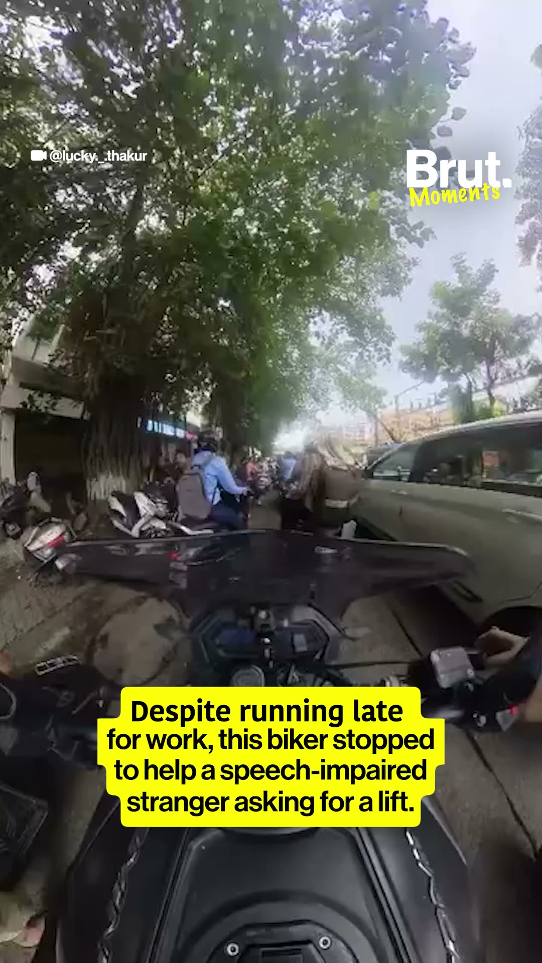 Mumbai biker gives lift to mute man