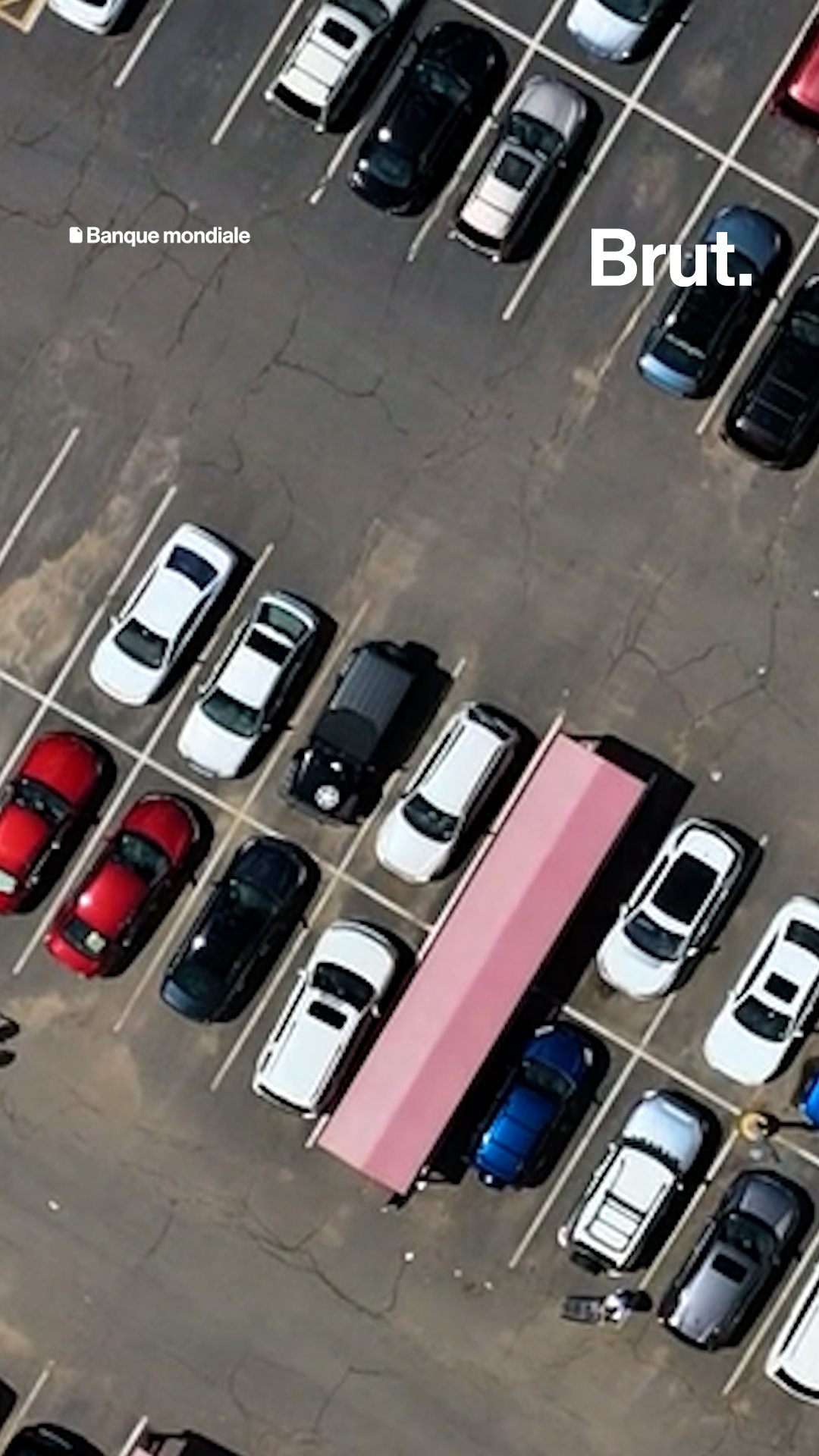 algerie-trois-personnes-condamnees-pour-avoir-loue-des-parkings-de-plage