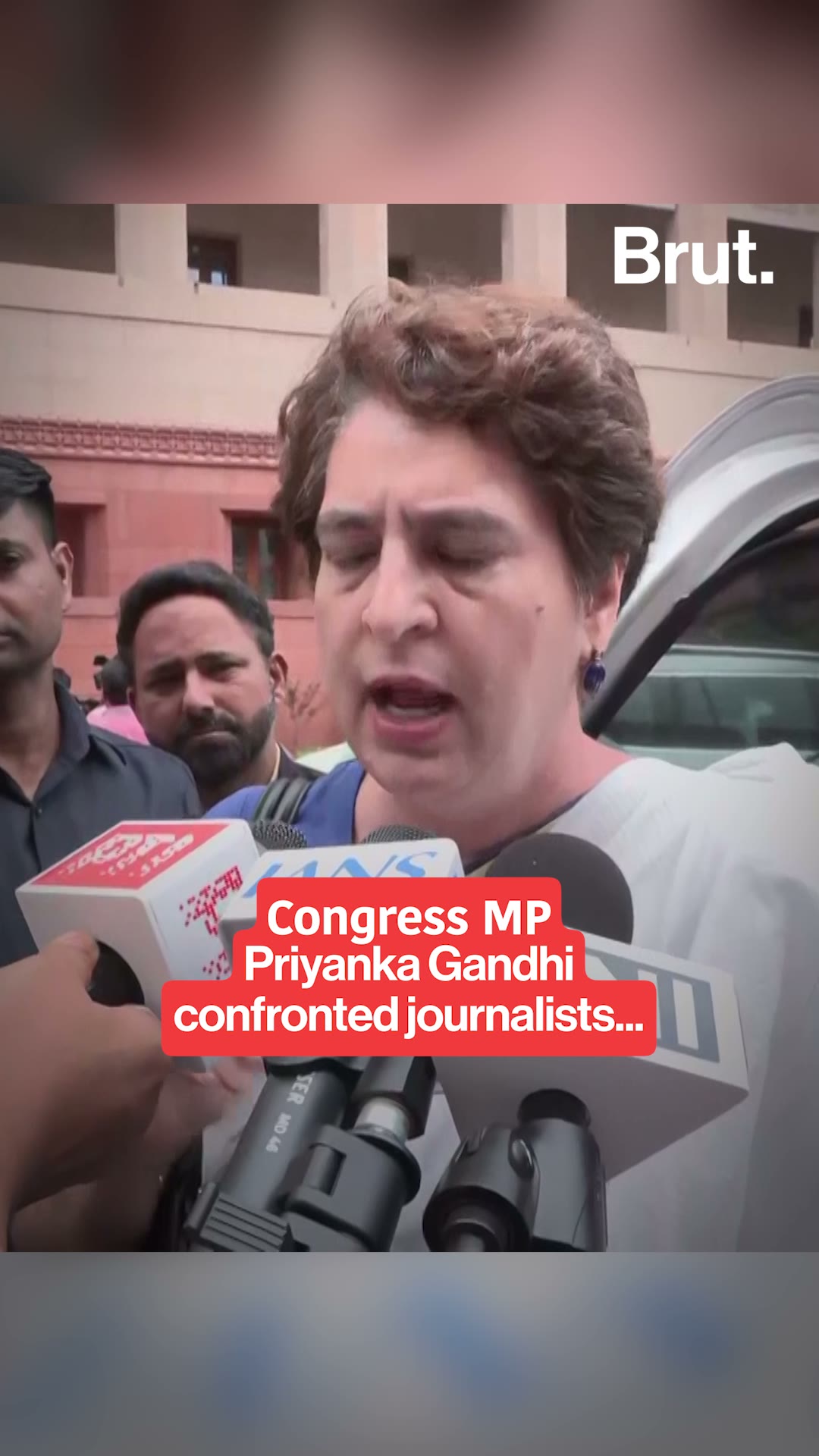 You only ask what this government wants you to ask: Priyanka Gandhi to journalists