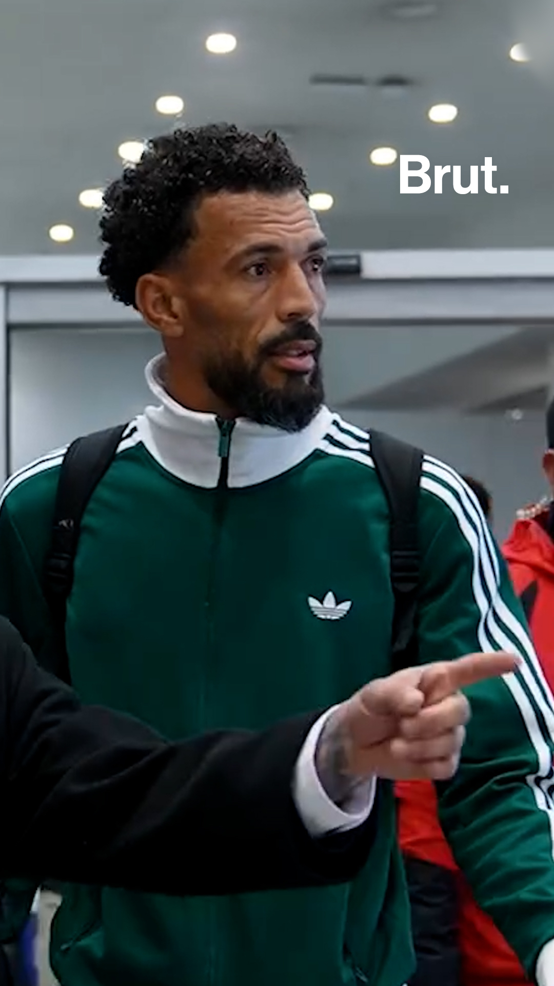 vozinha-chaleureusement-accueilli-dans-son-nouveau-club