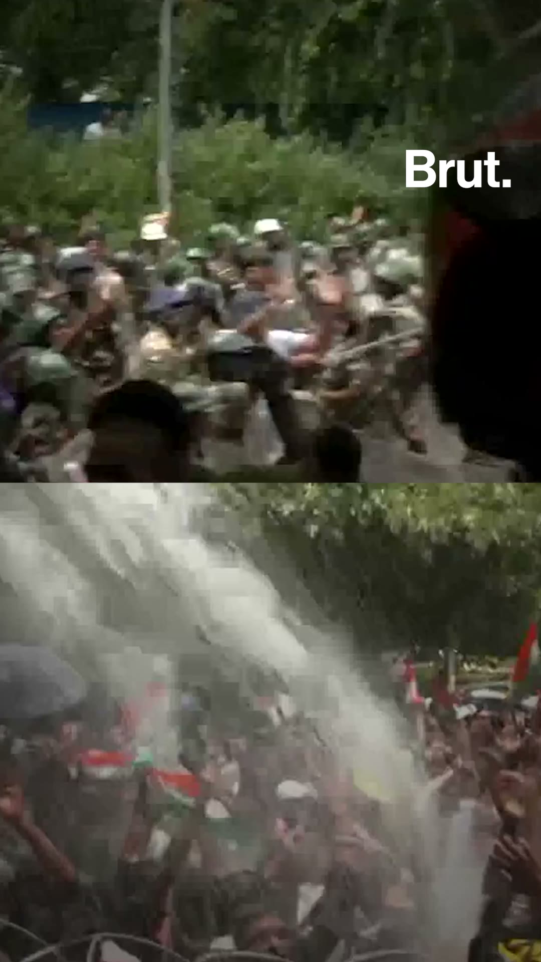 tear-gas-lathis-and-water-cannons-make-it-to-jharkhand-student-protests