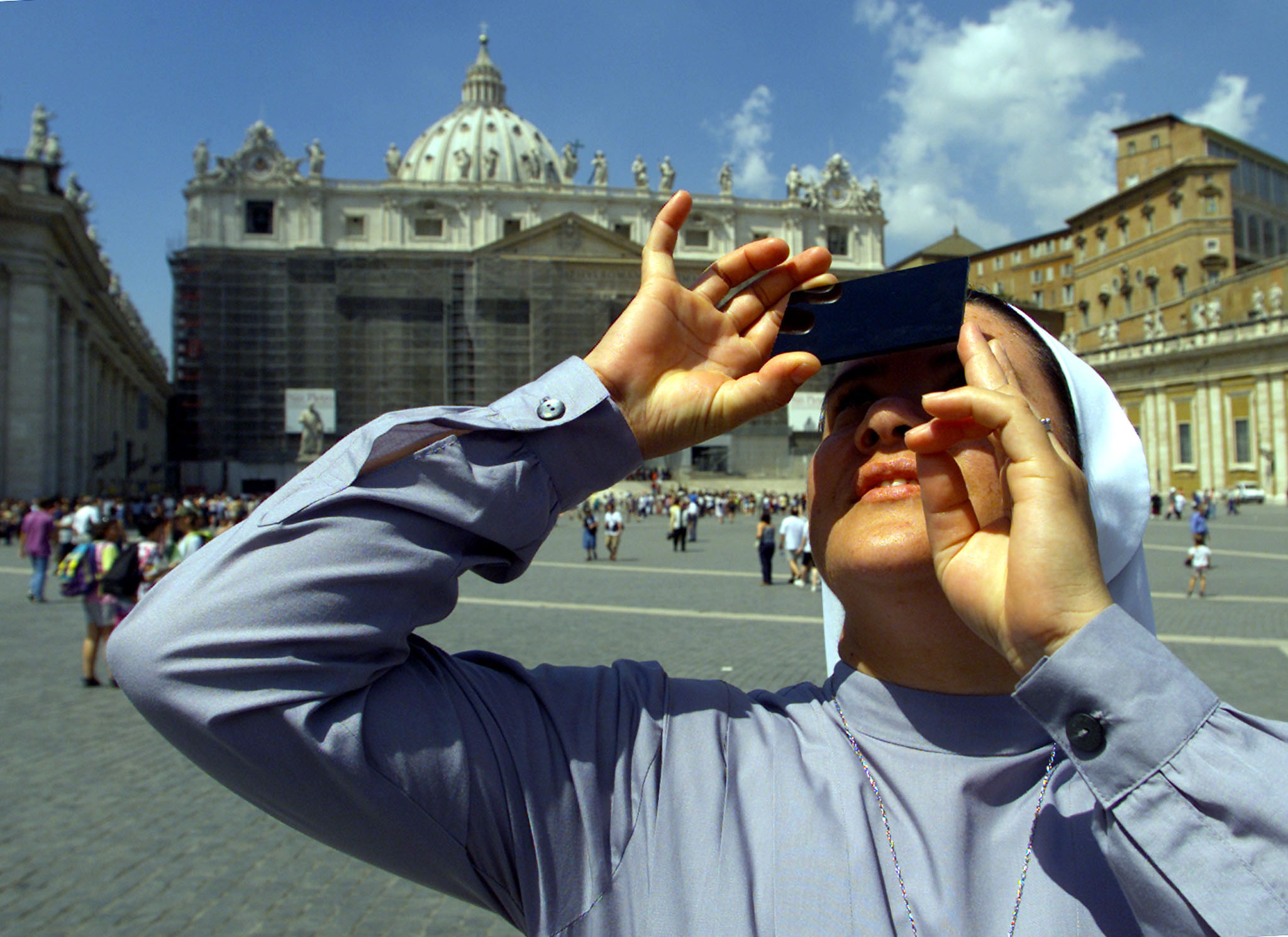 1999-08-11T000000Z_1155623028_RP1DRILSZOAA_RTRMADP_3_ECLIPSE