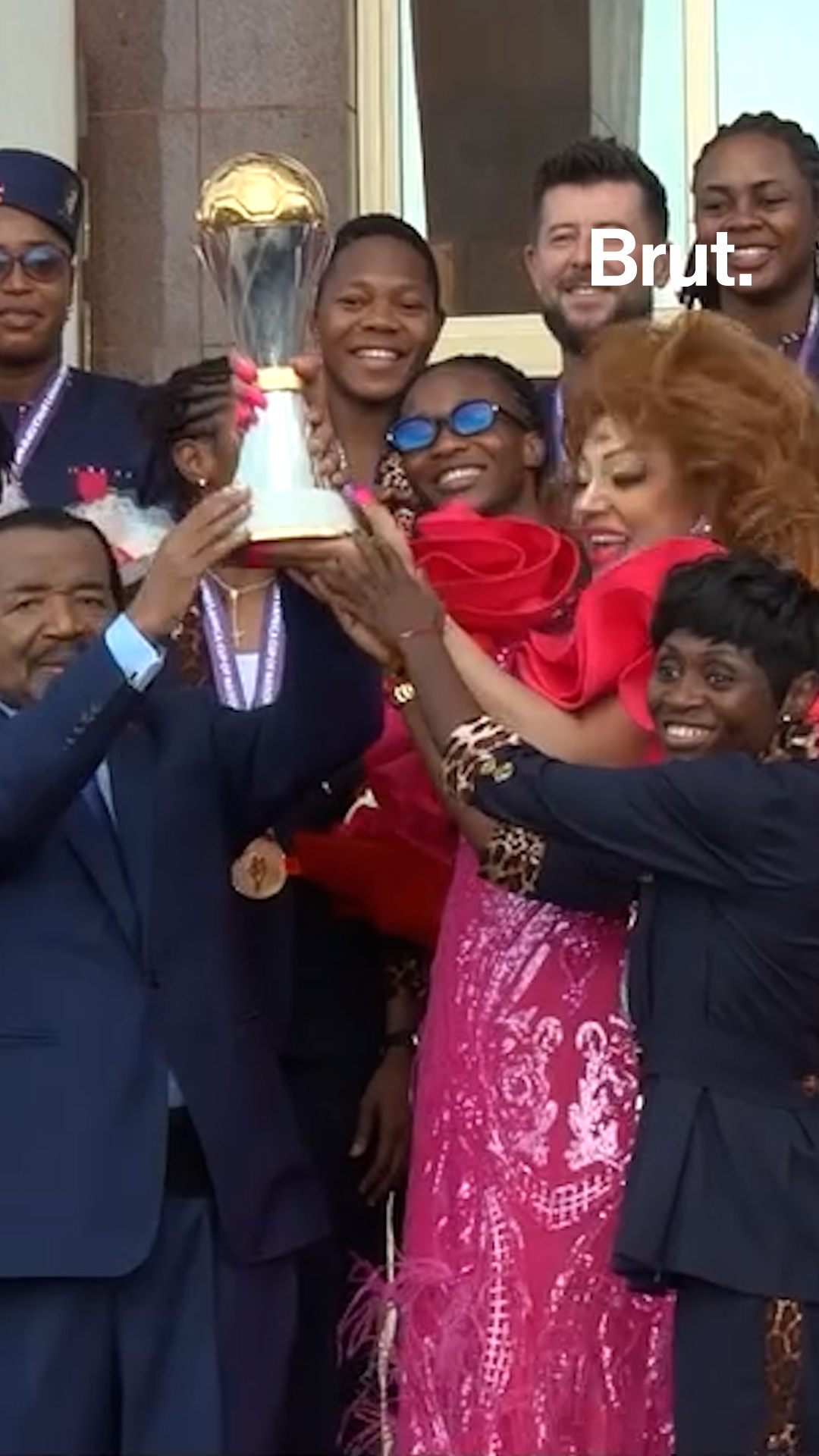 cameroun-les-lionnes-indomptables-recues-par-le-president-paul-biya