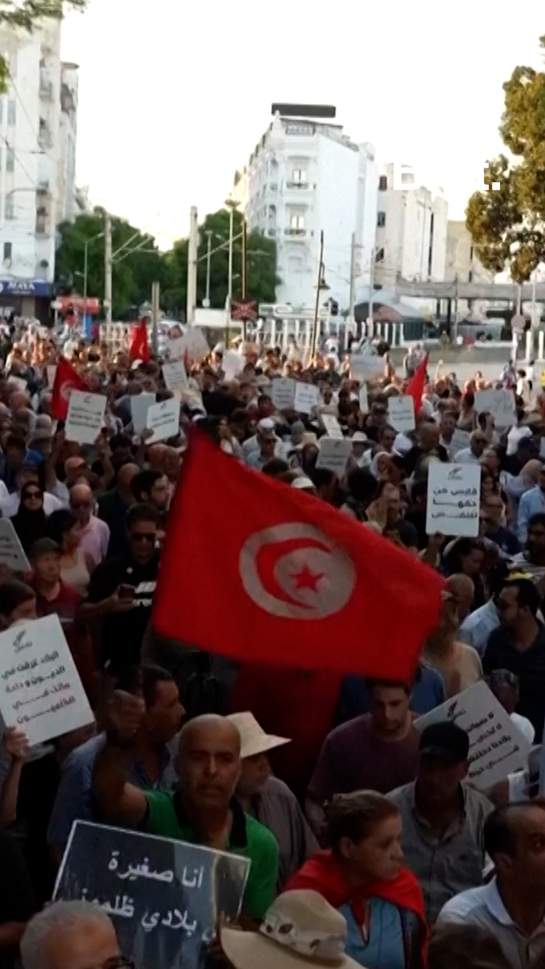 tunisie-eau-electricite-carburant-le-pays-sous-tension