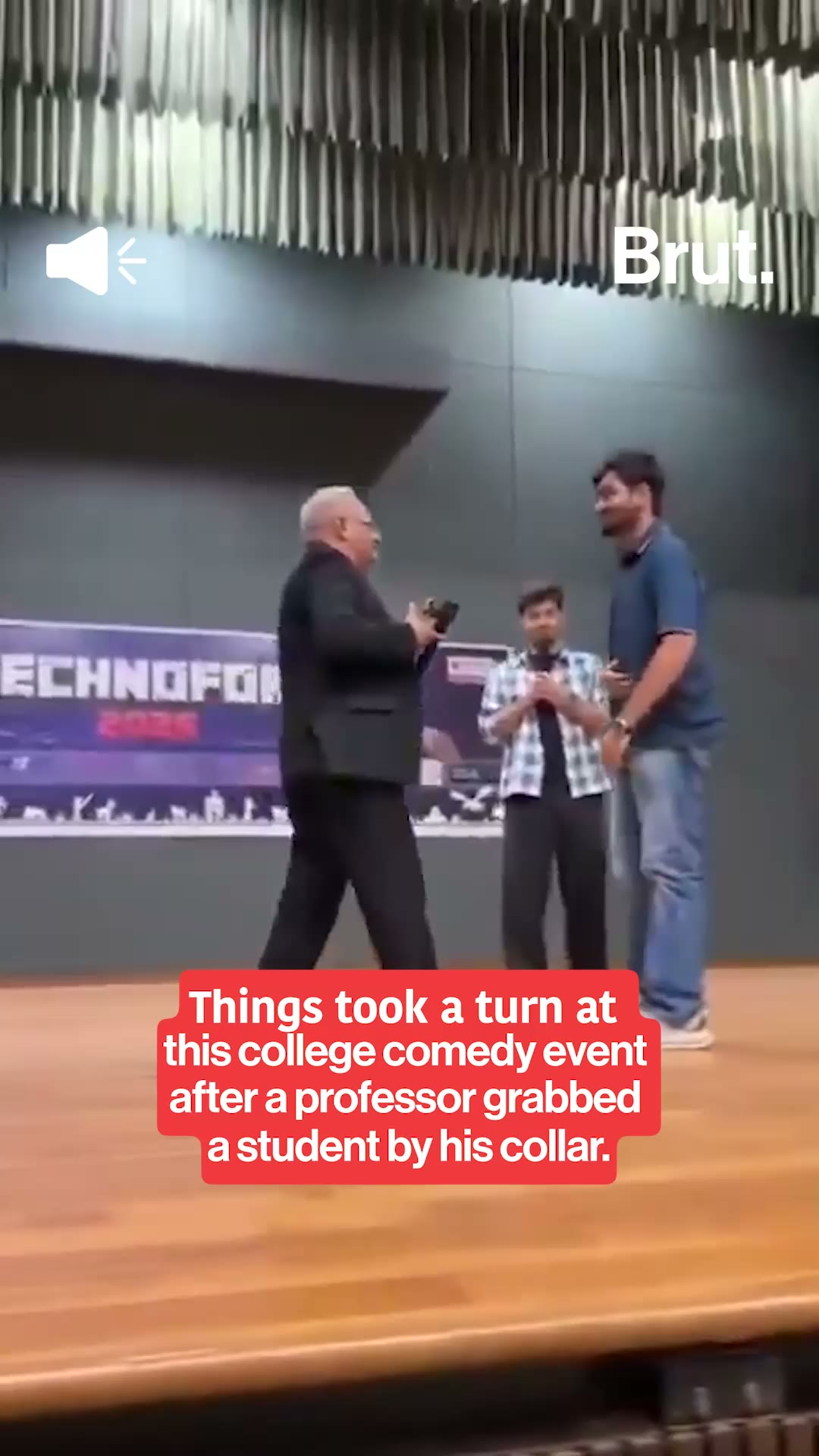 professor-grabs-student-s-collar-in-ahmedabad-university
