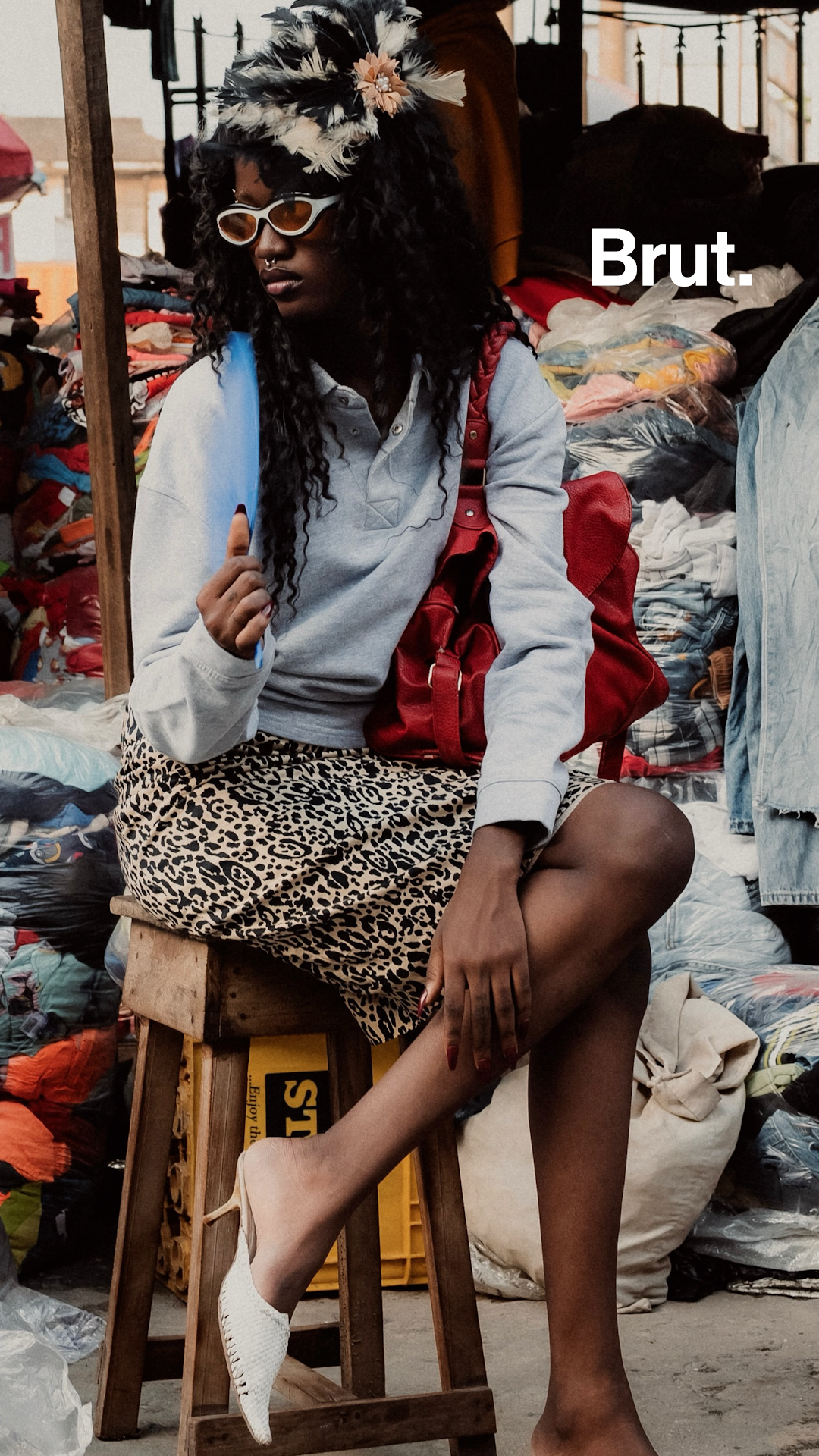 des-rues-de-lagos-elle-defile-aujourd-hui-pour-chanel