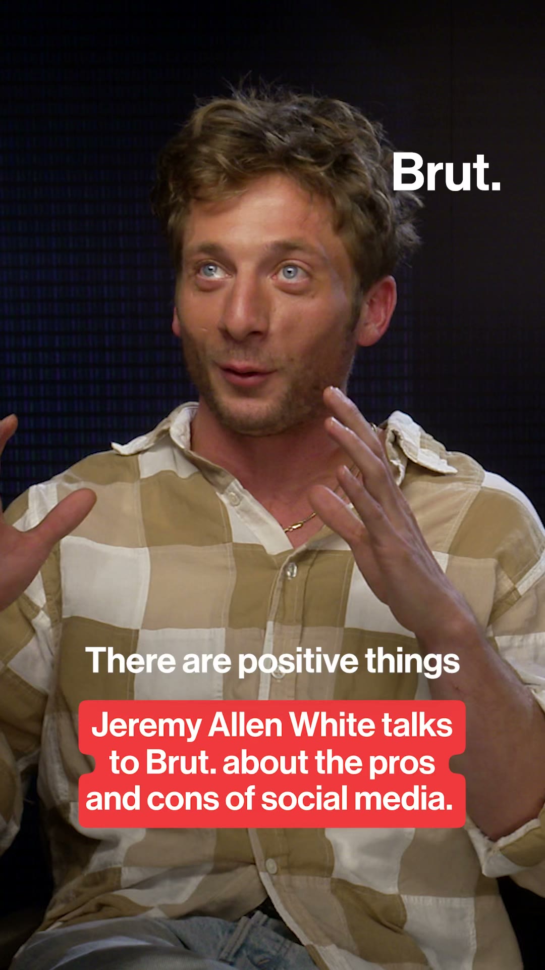 Jeremy Allen White on social media and youth.