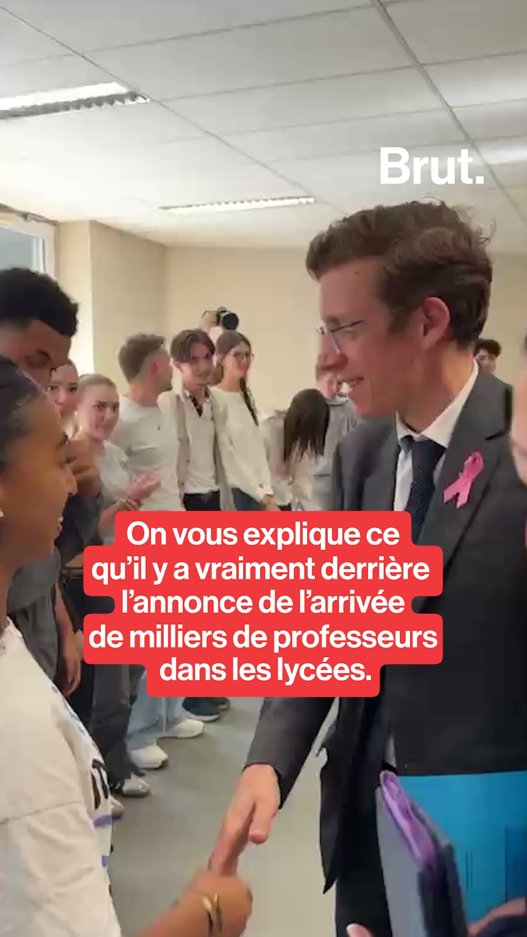 On vous explique ce qu’il y a vraiment derrière l’annonce de l’arrivée de milliers de professeurs dans les lycées.
