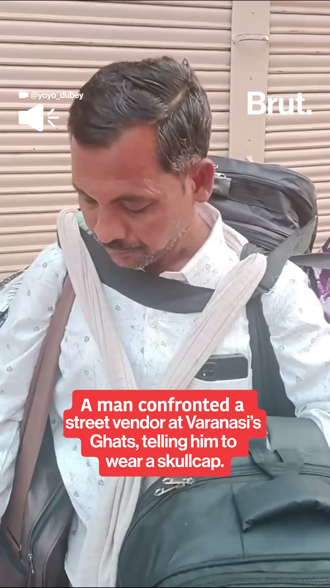 Varanasi Kashi Ghats Video: Man Asks Street Vendor To Wear Skullcap
