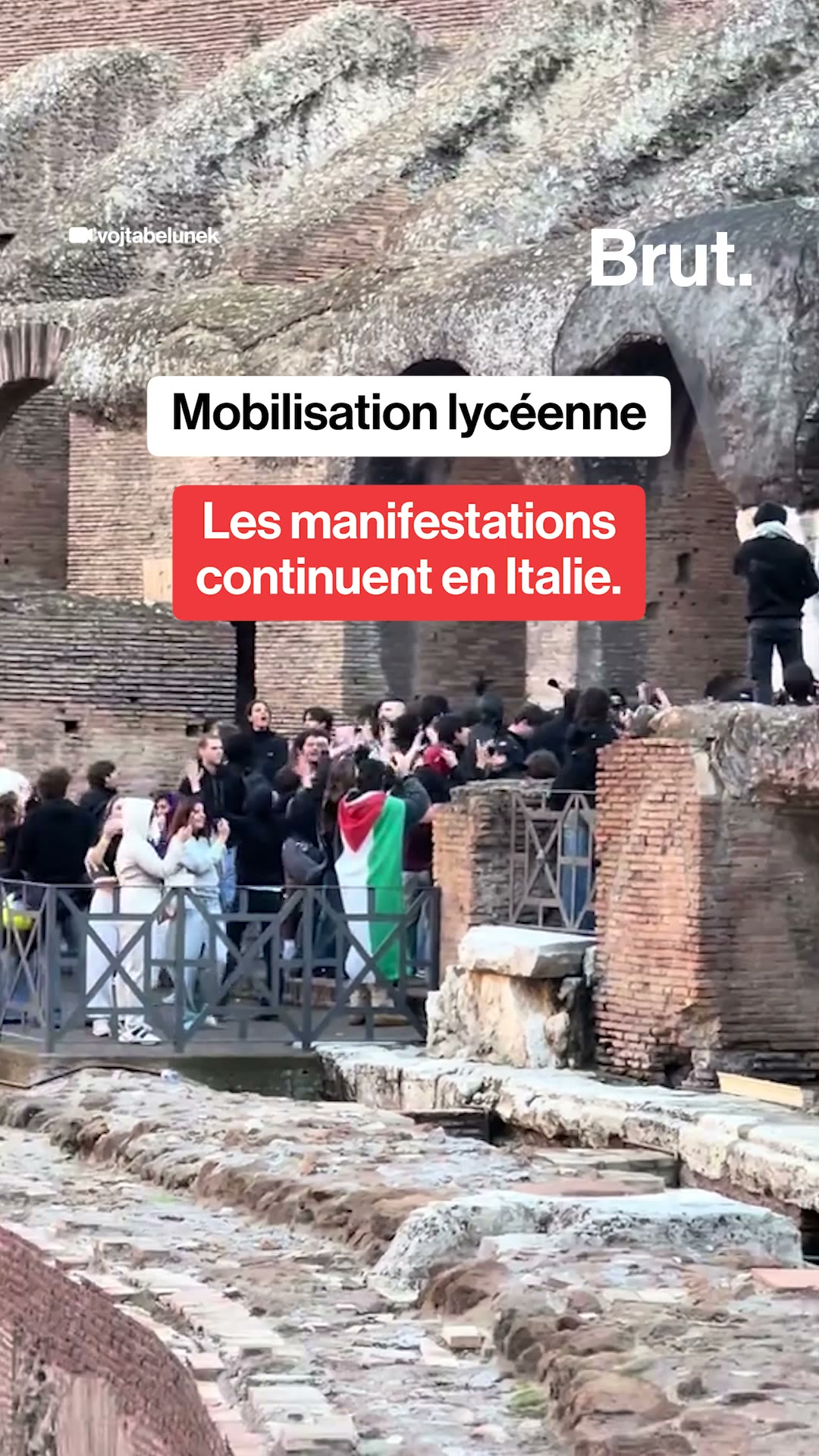 Mobilisation lycéenne : les manifestations continuent en Italie.