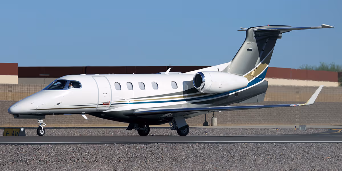 Embraer Phenom 300