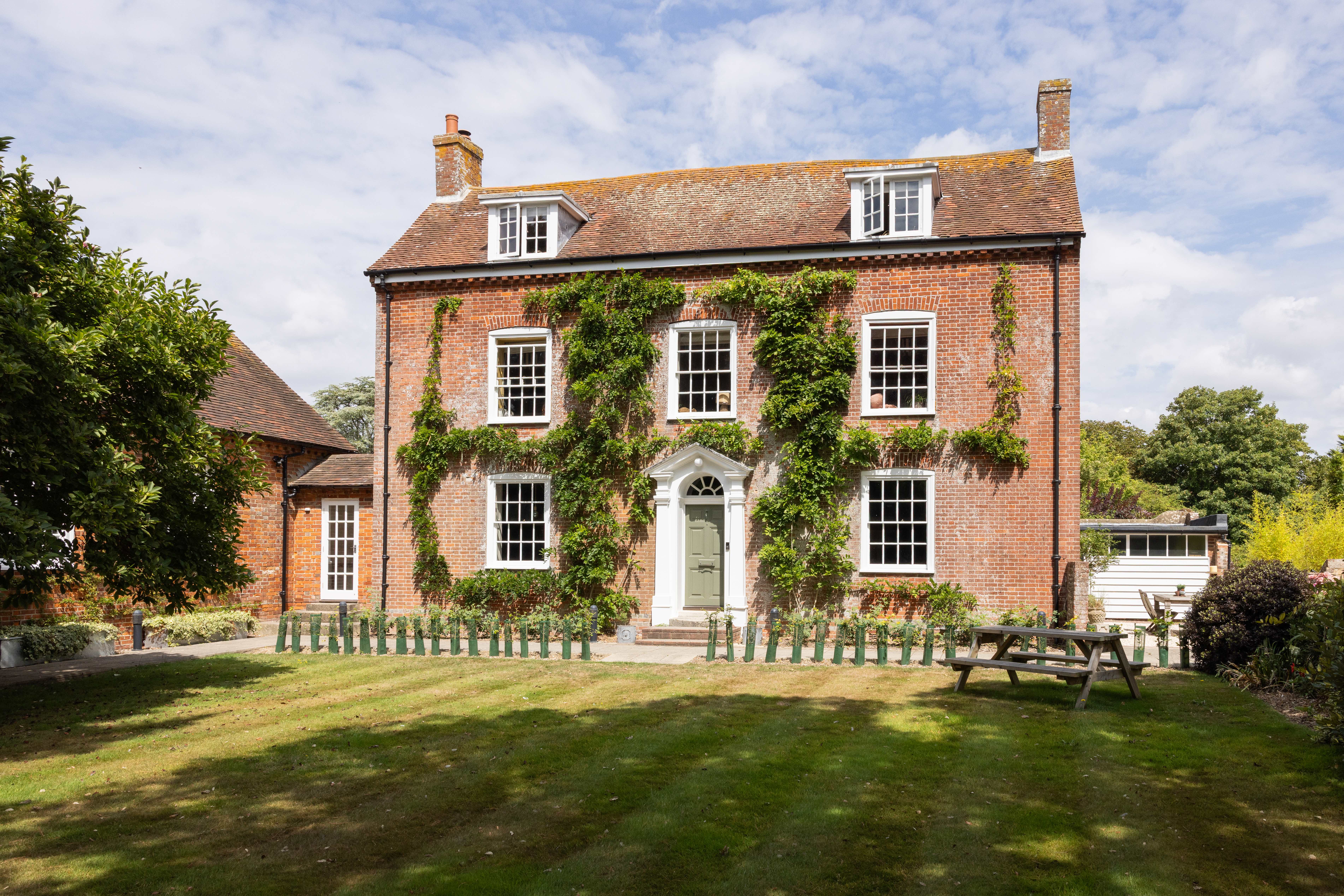 image of front of earnley place