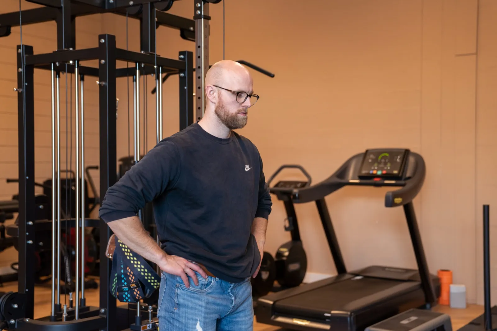 Roald Otten, fysiotherapeut en oprichter van Fitbase, in de trainingsruimte in Almere Buiten