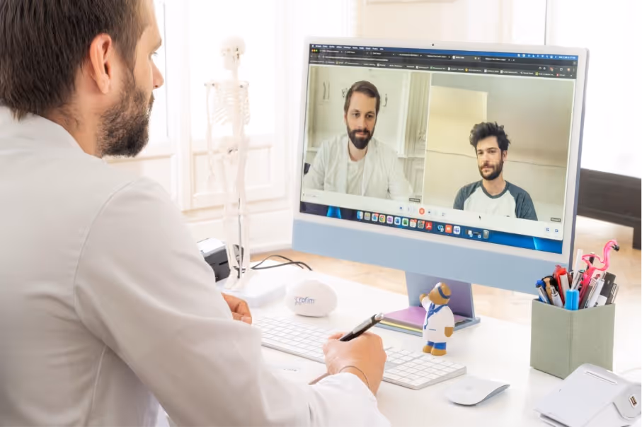 Une image contenant personne, intérieur, habits, Visage humainLe contenu généré par l’IA peut être incorrect.