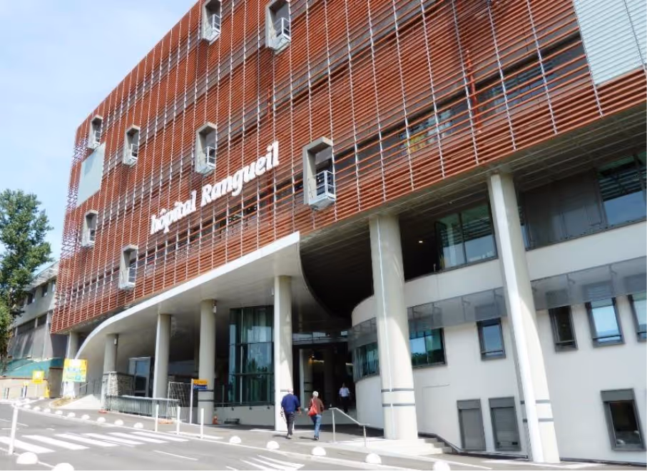 Une image contenant plein air, ciel, bâtiment, fenêtreLe contenu généré par l’IA peut être incorrect.