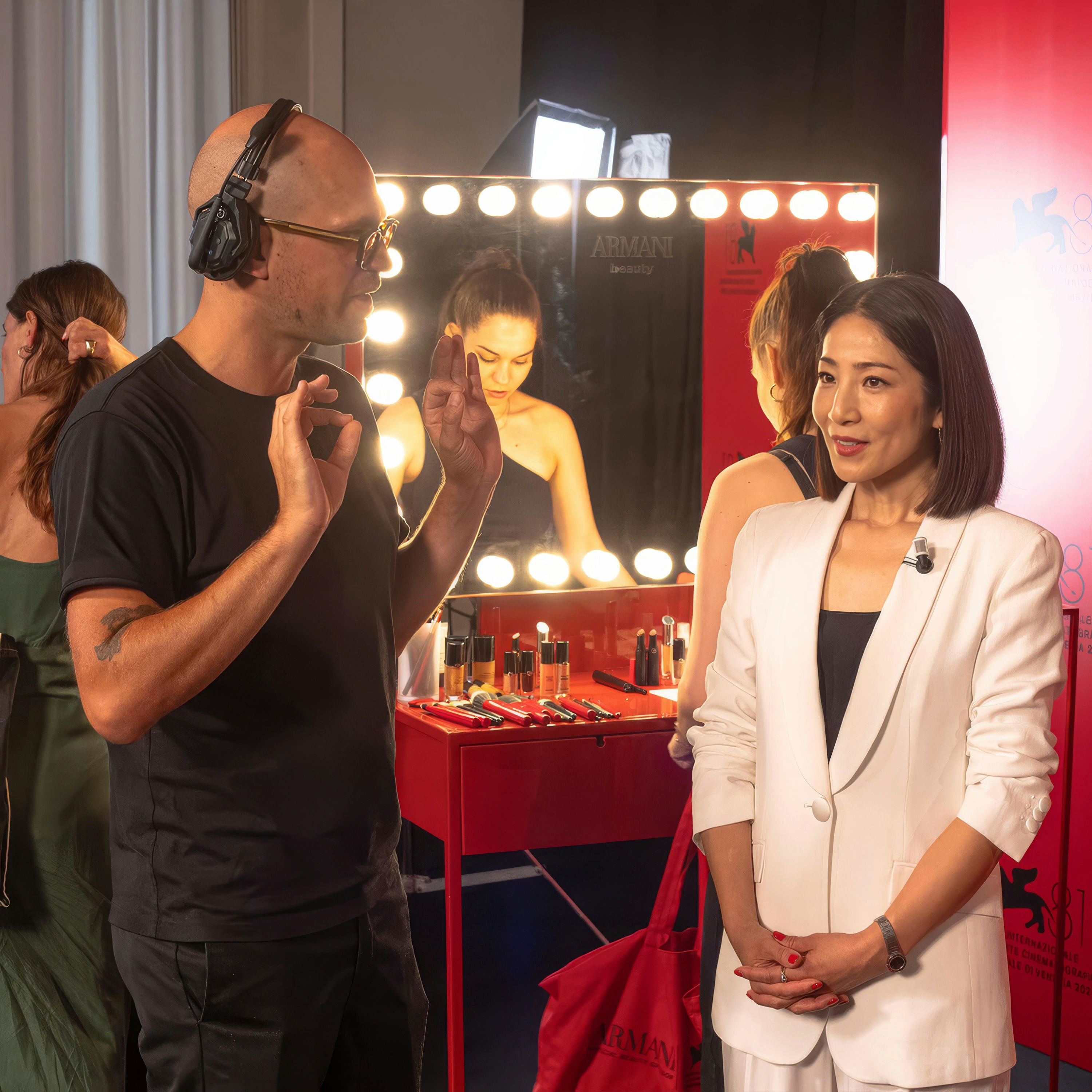 Vignette de la captation live d’une masterclass Armani Beauty à Venise.