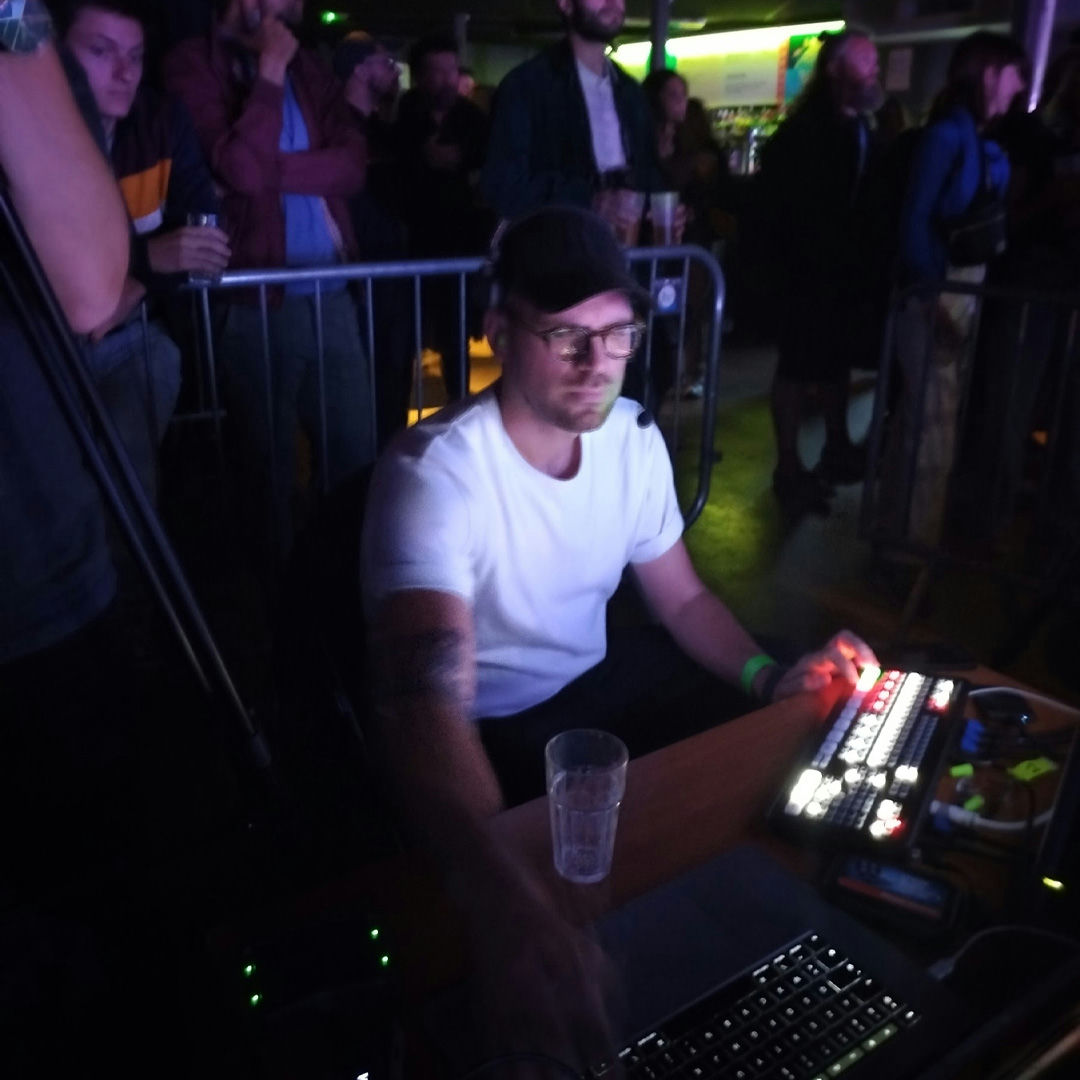 Aperçu scène Women Beats, production audiovisuelle et captation live multicam.