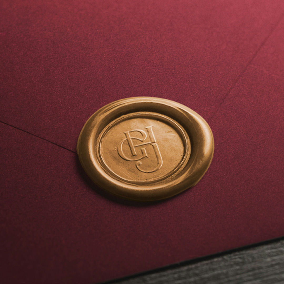 Déclinaison du logo en capitales sur deux lignes, conception graphique événementielle.