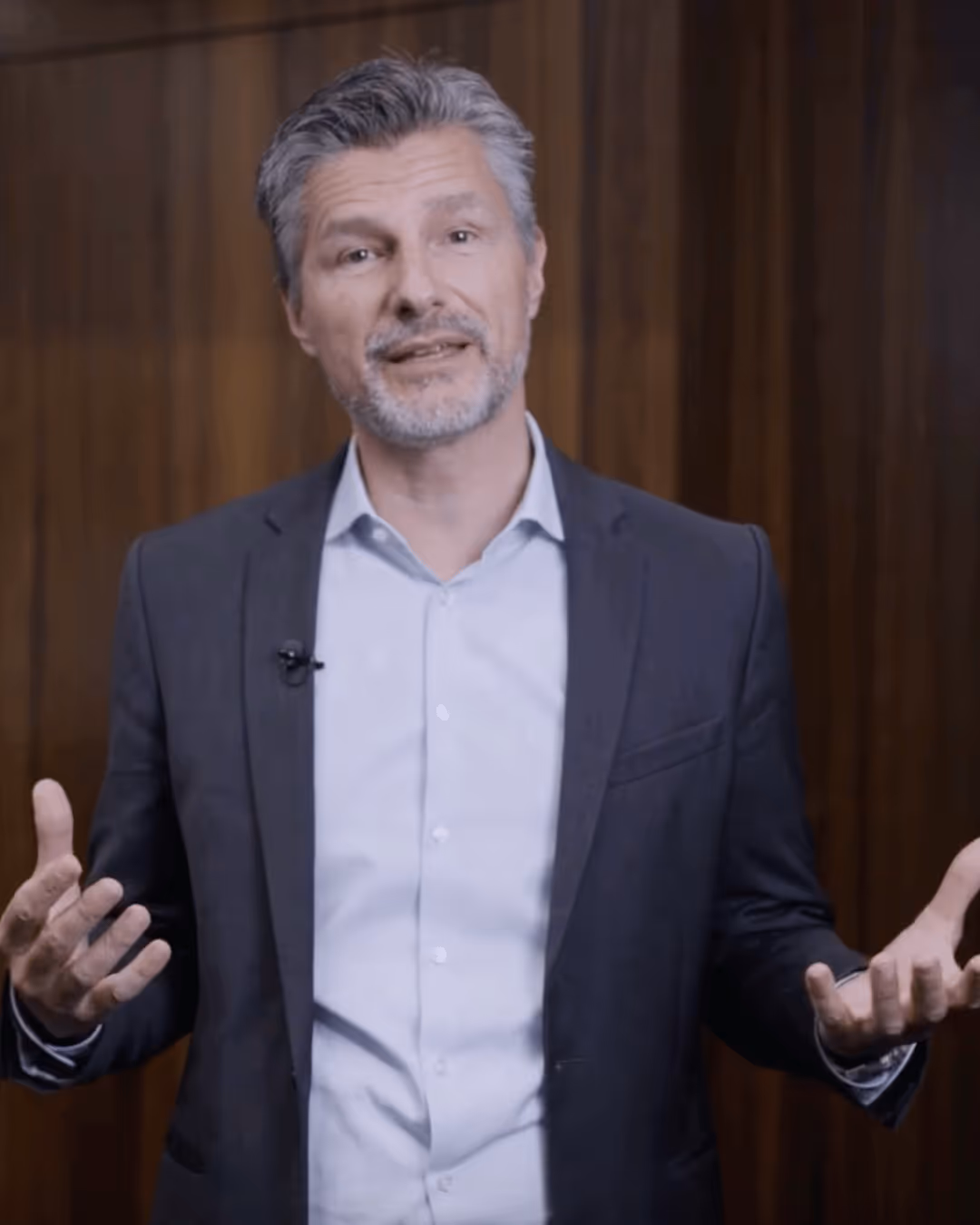 Erfolgsgeschichten und Beispiele von KI-Workshops, Präsentationen, KI-Avataren und vielem mehr.