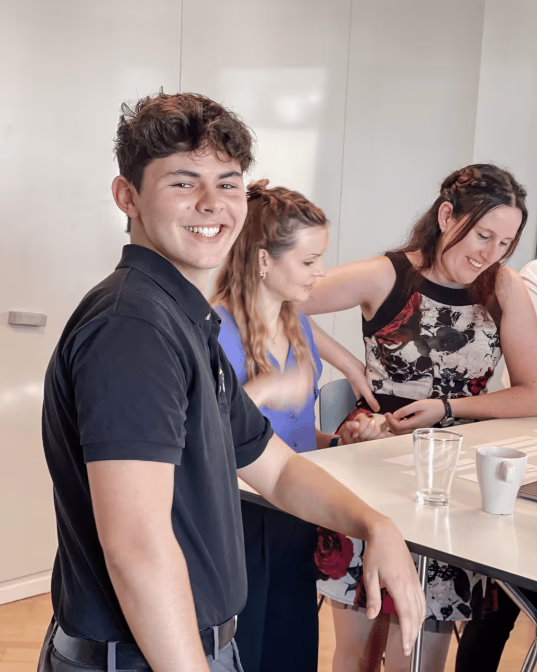 Erfolgsgeschichten und Beispiele von KI-Workshops, Präsentationen, KI-Avataren und vielem mehr.