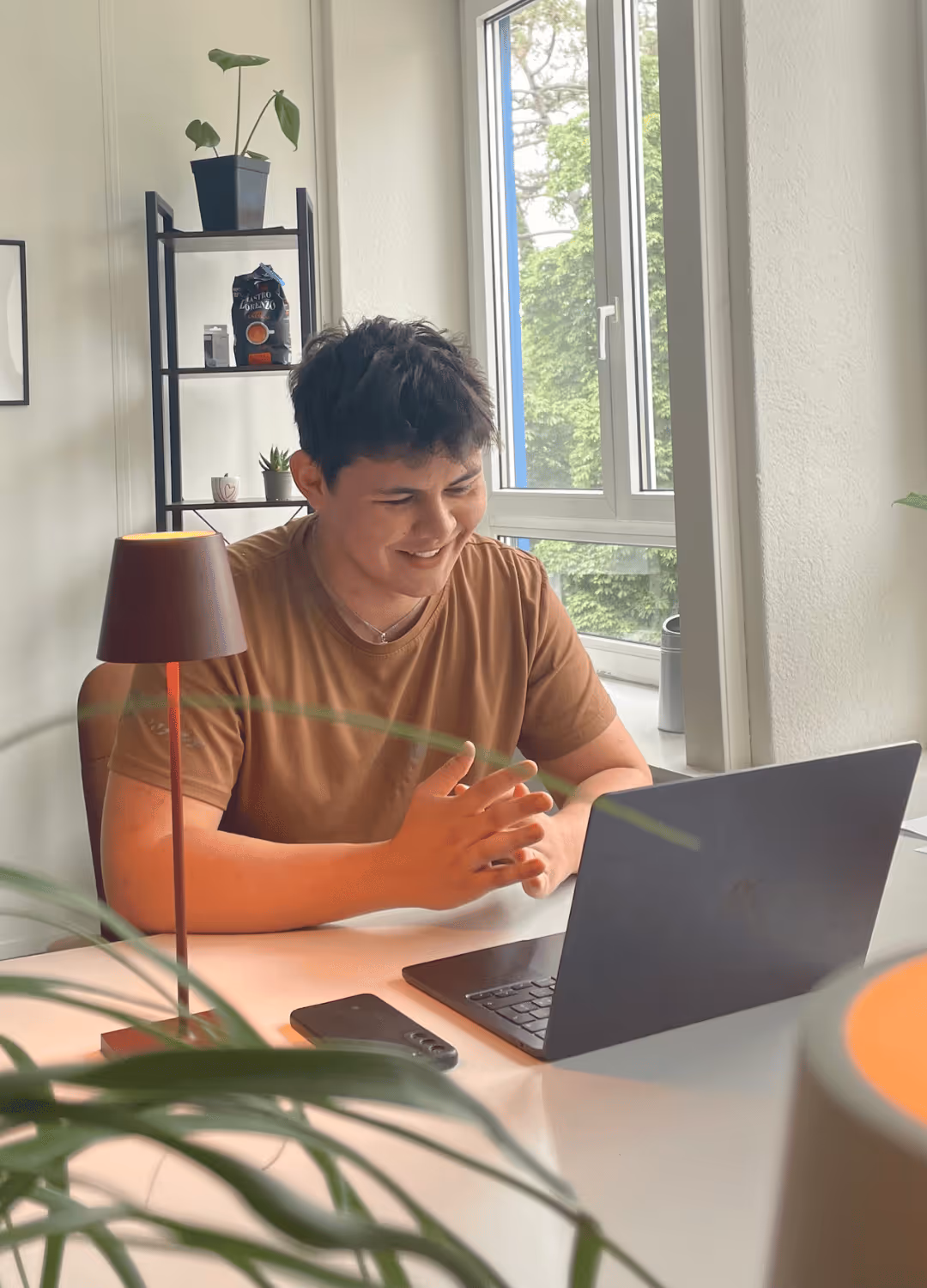 Erfolgsgeschichten und Beispiele von KI-Workshops, Präsentationen, KI-Avataren und vielem mehr.