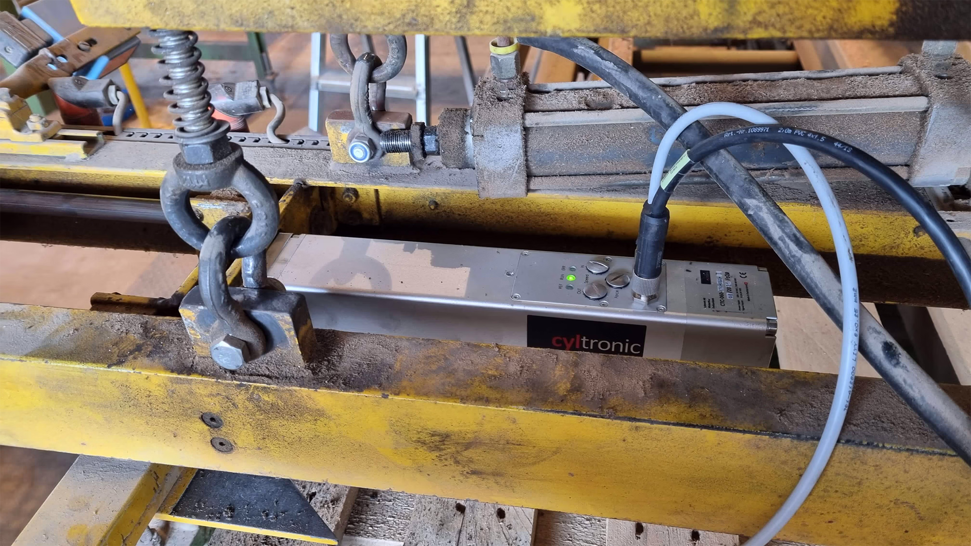 Pneumatikzylinderersatz in der Kubrix AG durch Cyltronic Elektrozylinder