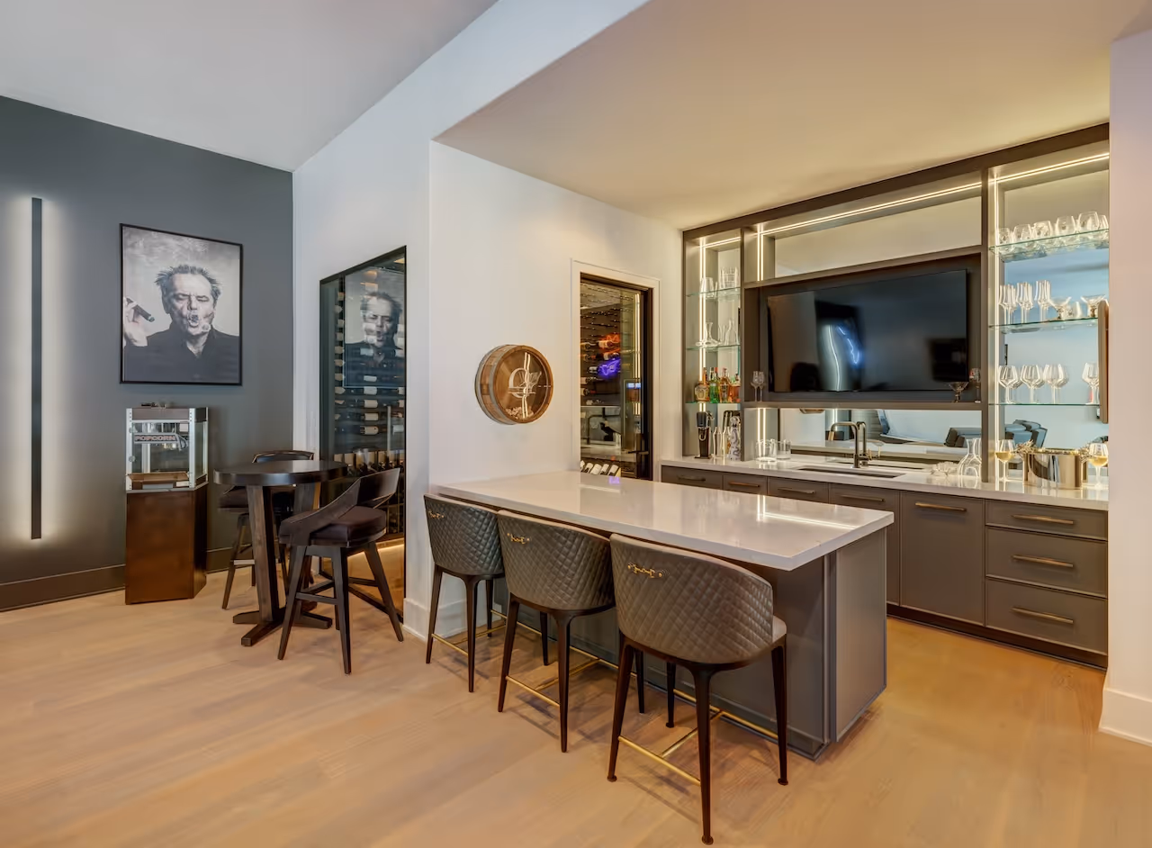 Recreation room with custom wet bar