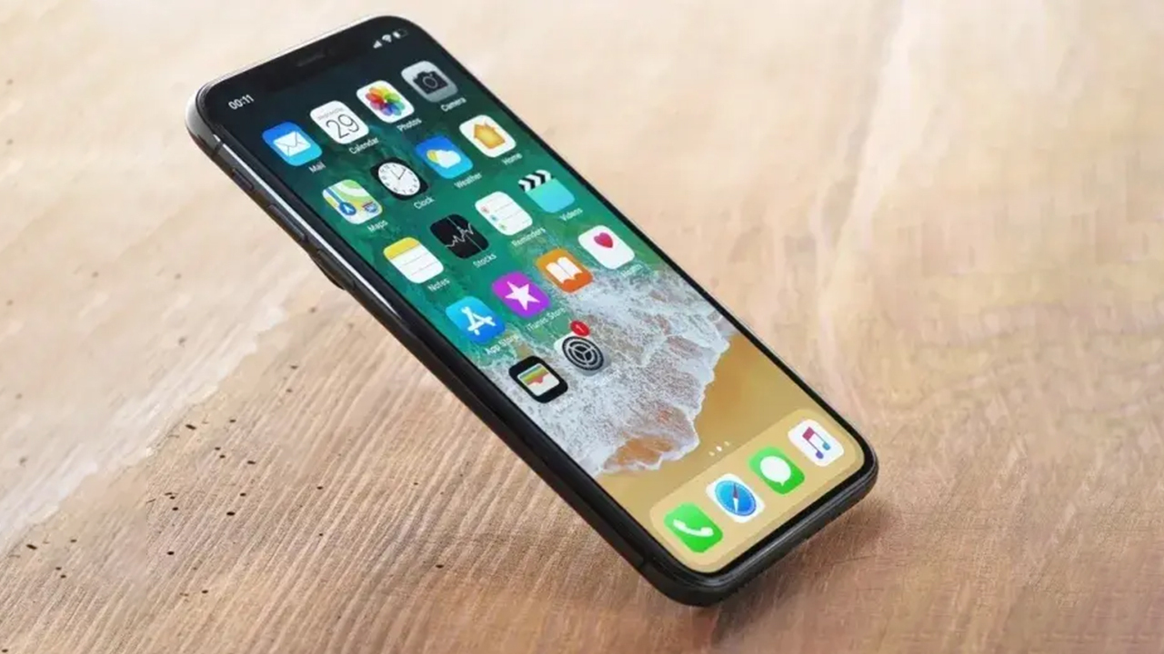 Smartphone on a wooden table, ready to be set up with data from an old phone