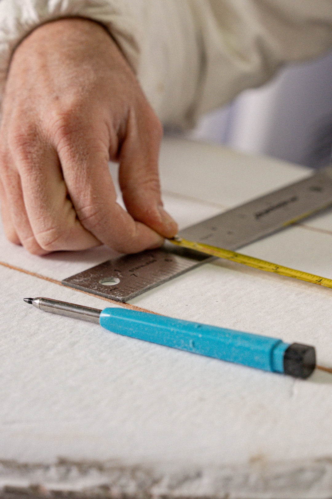 Chelu Surfboards handcrafted surfboard by the beach – surf lifestyle photography