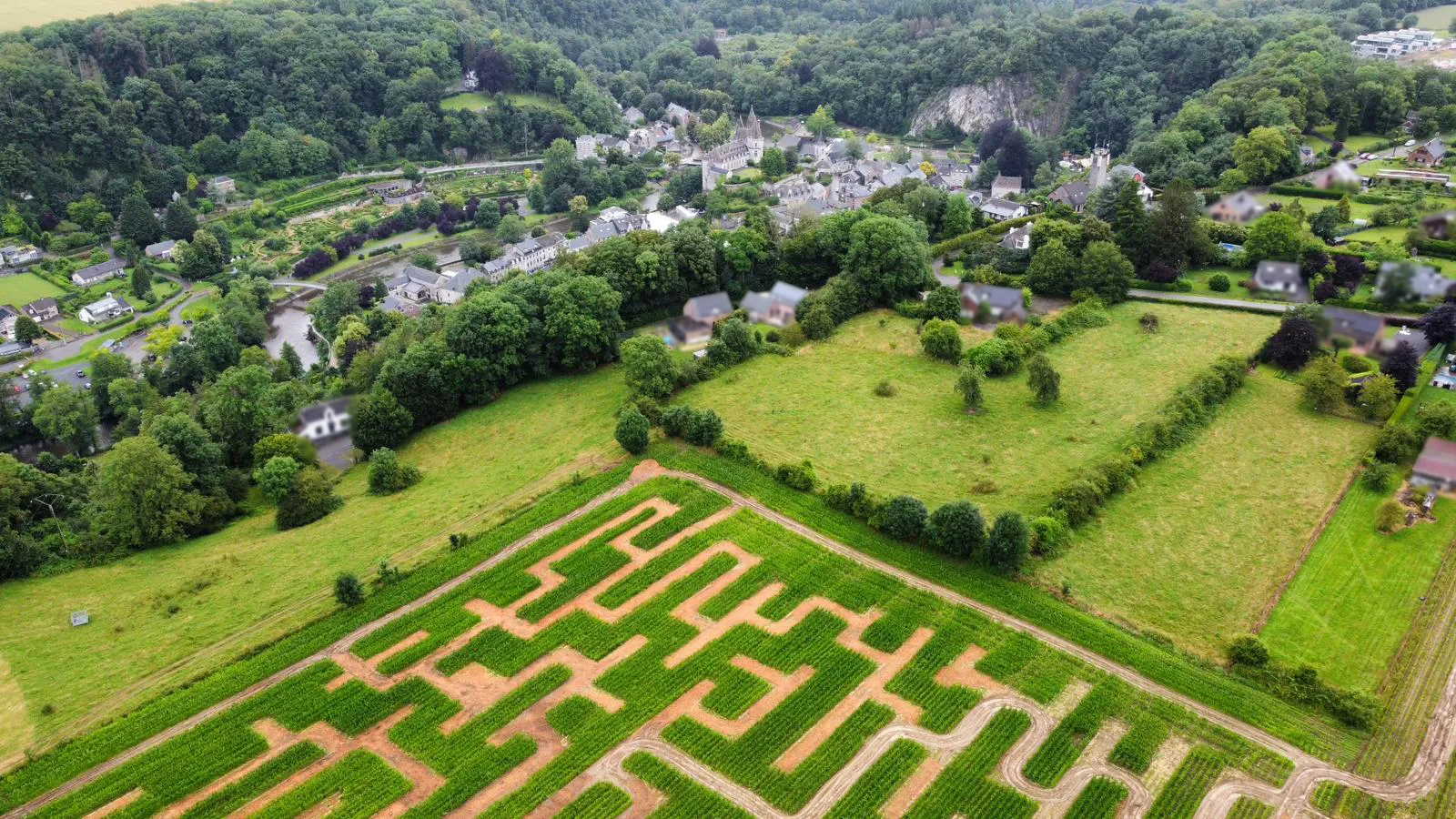Vue aérienne du Labyritnhe de maïs de Durbuy