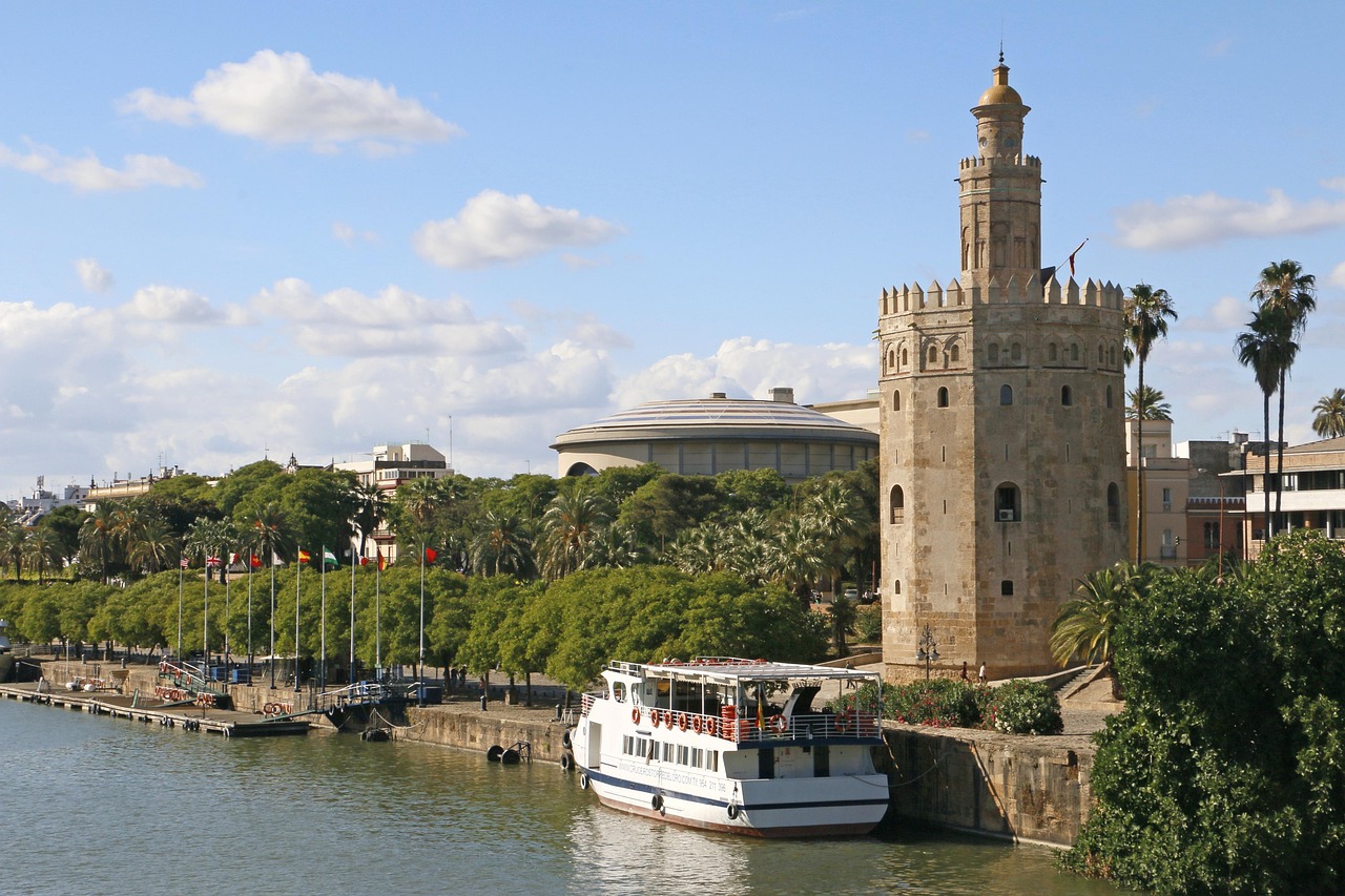 How to Move to Spain in 2025: Visa and Relocation Guide - Tytle