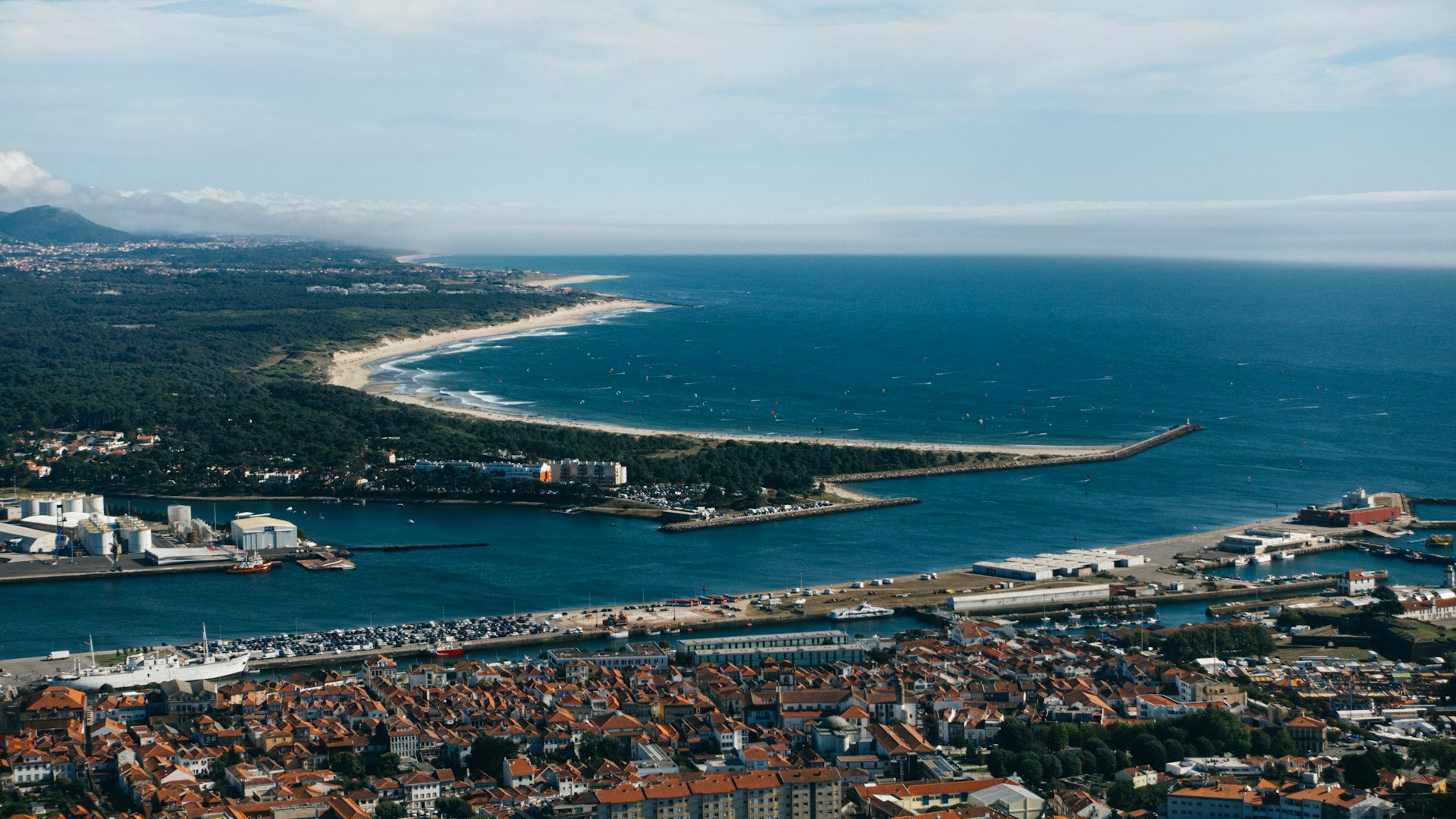 Americans Freelancing in Portugal: Keep US LLC or Go Local? - Tytle