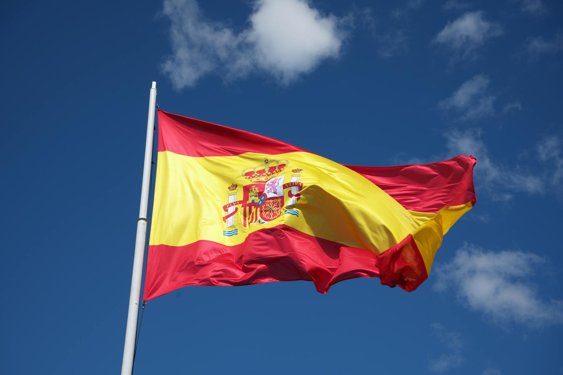 Glosario Fiscal: NIE, NIF, NAF y Retenciones - Tytle