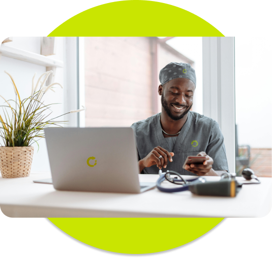 Foto de Thirdman , Doctor viendo la plataforma gentics