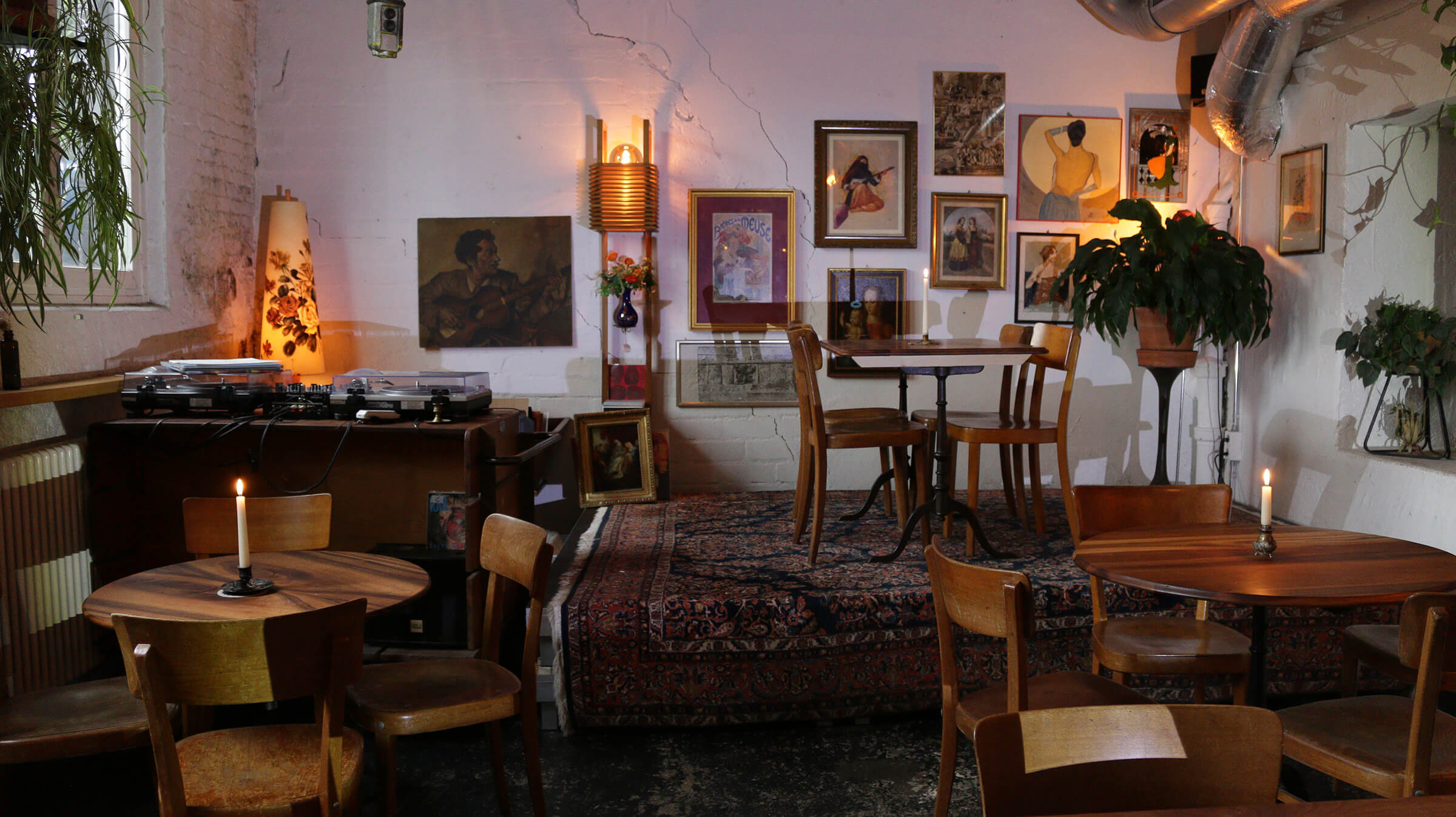 Zoobar Bern – Bühne und Einrichtung