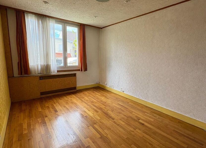 Location maison, m2 T-6 à La Courneuve, 2 150 € | Orpi