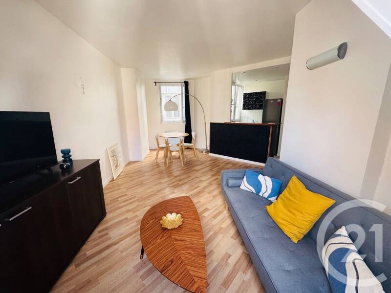 Location appartement de 50m2 à PARIS 8