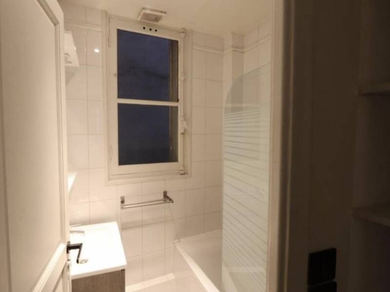 Location appartement de 26m2 à PARIS 18