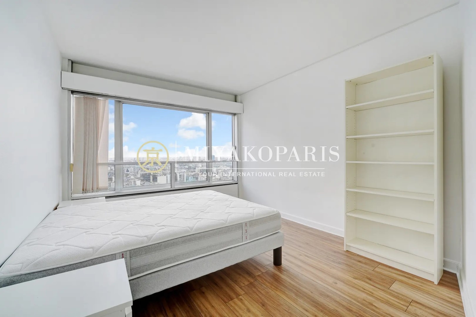 Location appartement de 96m2 à PARIS 15