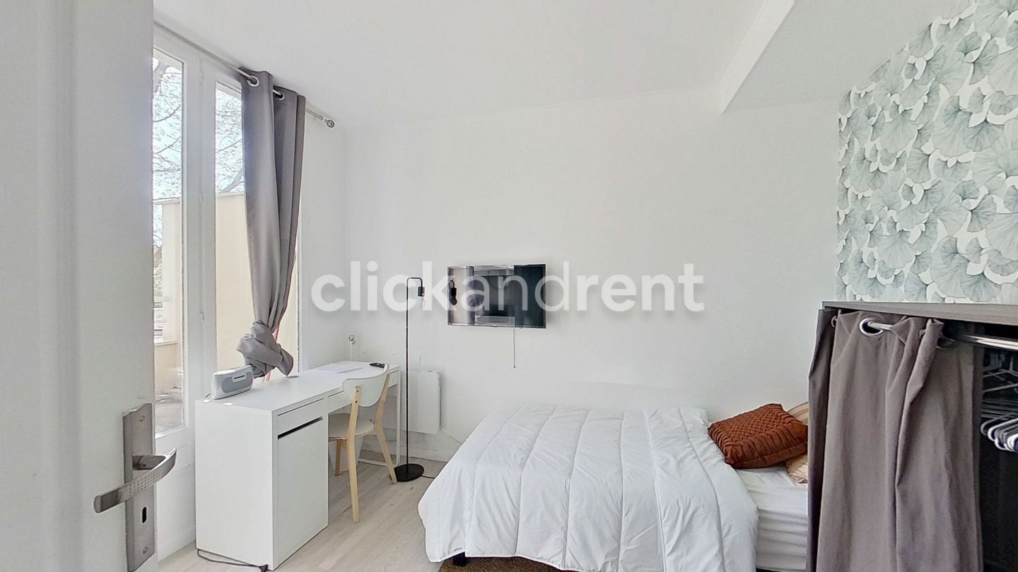 Magnifique chambre avec salle d'eau privative + balcon – Aulnay-sous-Bois (93600)