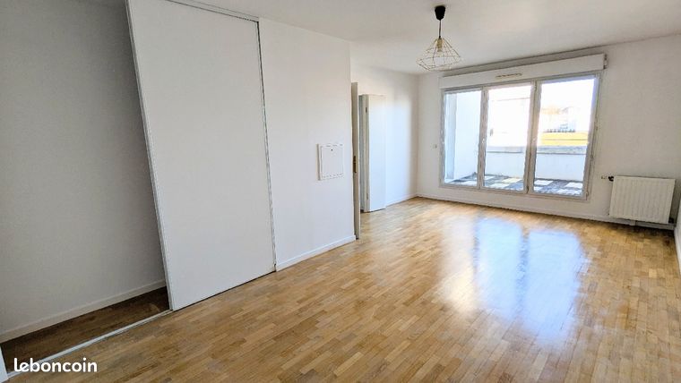 Appartement dernier étage 74m2 Massy-Atlantis