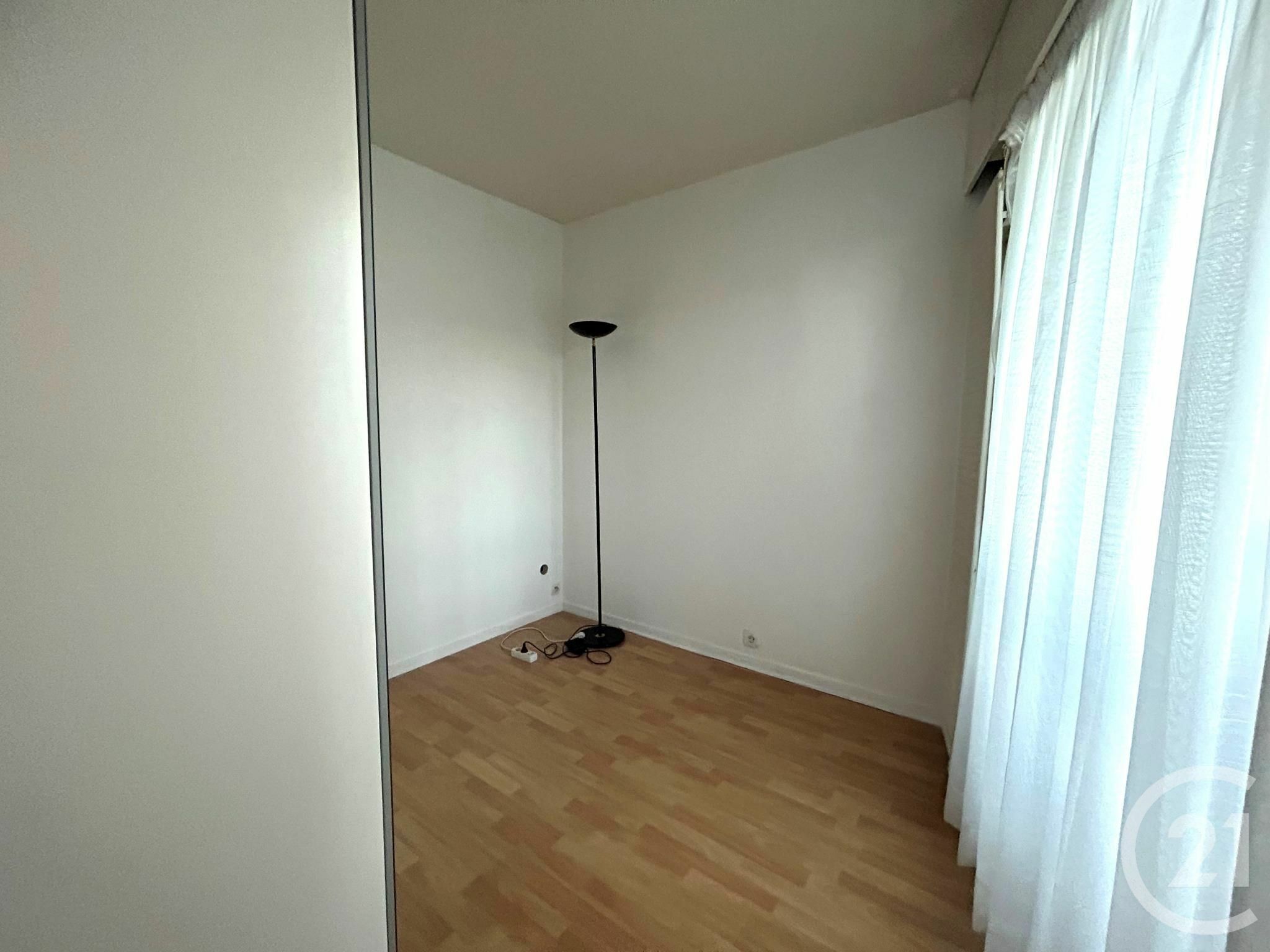 Location appartement de 43m2 à PARIS 13